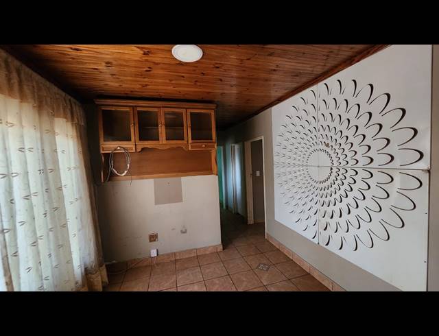 4 BEDROOM FREESTANDING FOR SALE IN ALLANDALE